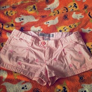 Shorts with skulls
